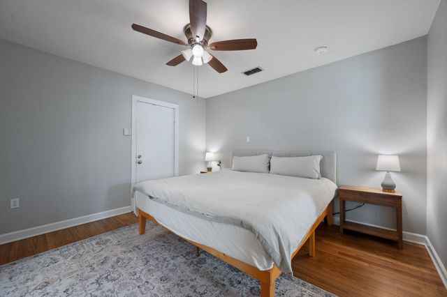 930 E 52nd ST, Austin, TX 78751