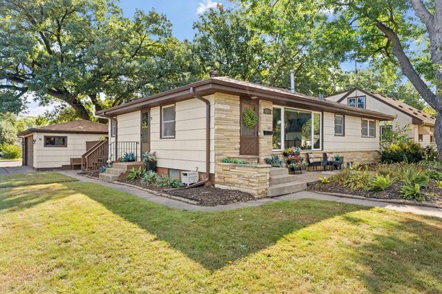 12611 Monterey Avenue S, Savage, MN 55378