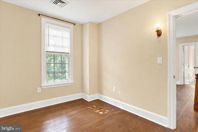 635 S FRONT ST, Harrisburg, PA 17104