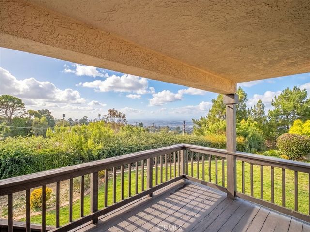 11 Avenida De Magnolia, Rancho Palos Verdes, CA 90275
