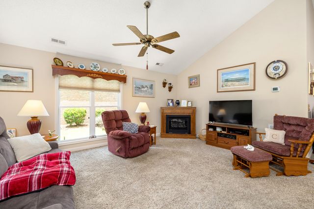 800 Bentwood Circle, Manning, SC 29102