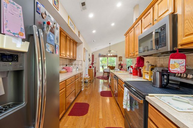 800 Bentwood Circle, Manning, SC 29102