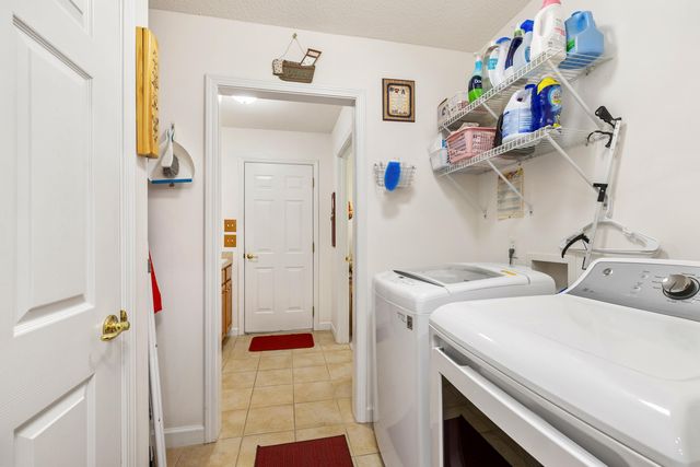 800 Bentwood Circle, Manning, SC 29102