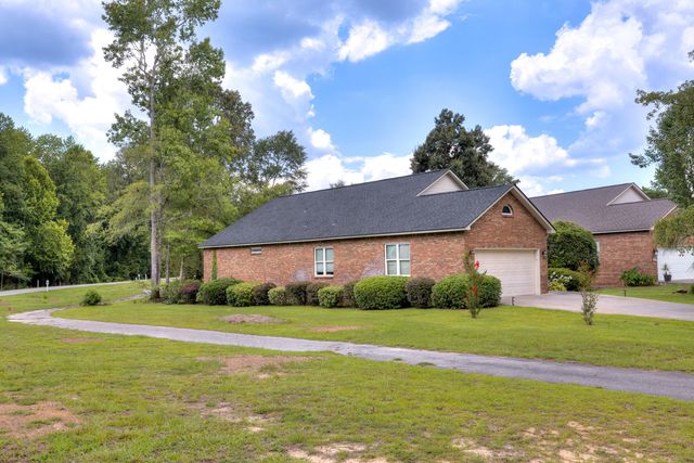 800 Bentwood Circle, Manning, SC 29102