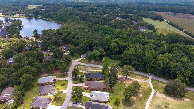 800 Bentwood Circle, Manning, SC 29102