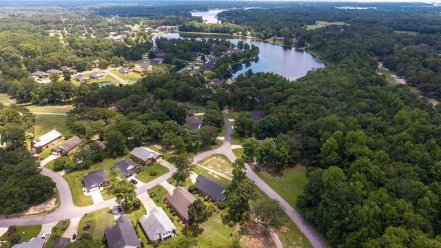 800 Bentwood Circle, Manning, SC 29102