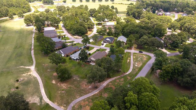 800 Bentwood Circle, Manning, SC 29102
