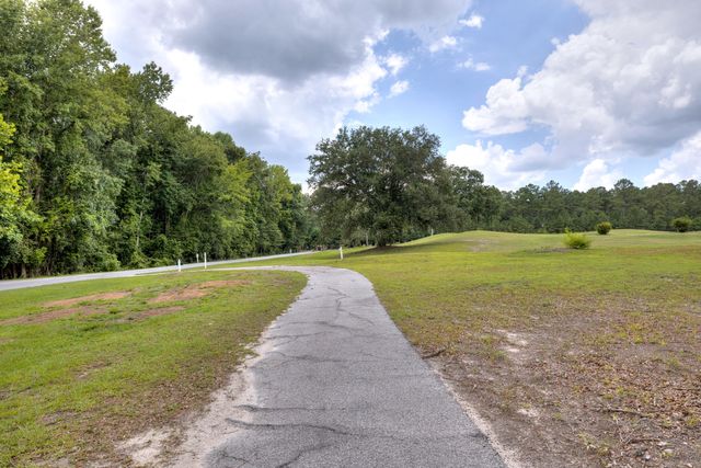 800 Bentwood Circle, Manning, SC 29102