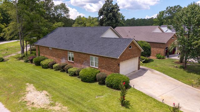 800 Bentwood Circle, Manning, SC 29102