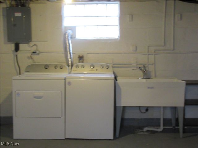 1702 Treadway Avenue, Cleveland, OH 44109