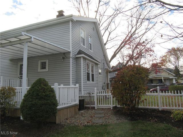 1702 Treadway Avenue, Cleveland, OH 44109