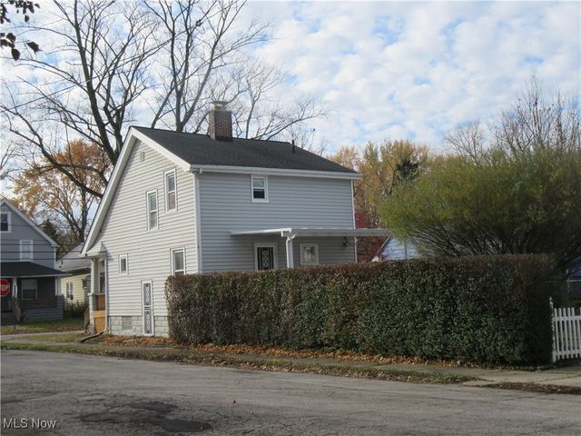 1702 Treadway Avenue, Cleveland, OH 44109
