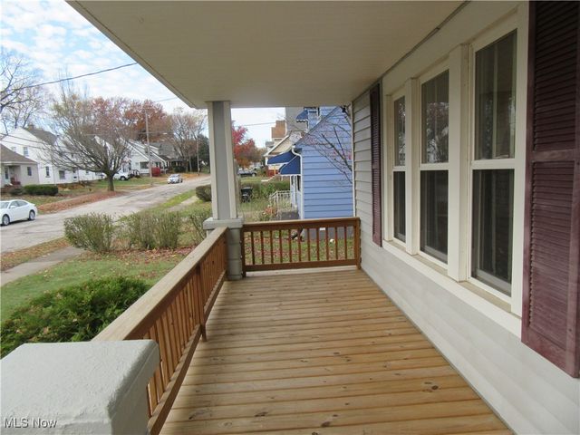 1702 Treadway Avenue, Cleveland, OH 44109