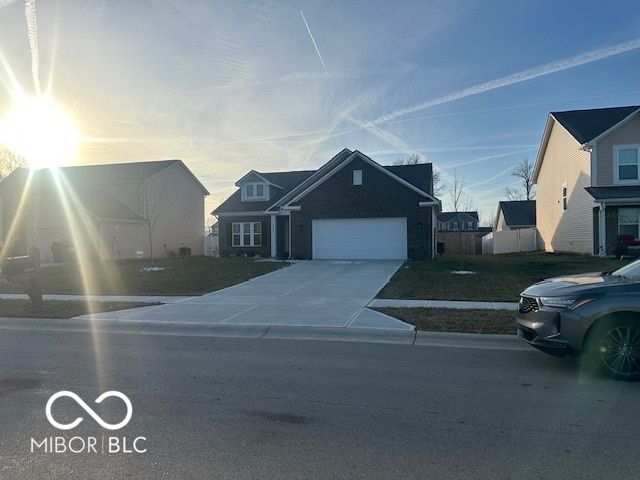 6569 W Sailboat Drive, Greenfield, IN 46140