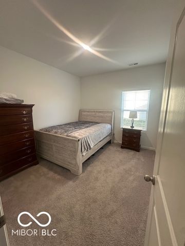 6569 W Sailboat Drive, Greenfield, IN 46140