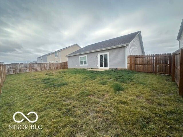 6569 W Sailboat Drive, Greenfield, IN 46140