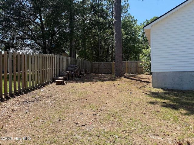 357 N Highway 172, Hubert, NC 28539