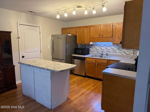 357 N Highway 172, Hubert, NC 28539