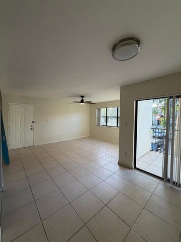 540 S Park Road 25-9, Hollywood, FL 33021