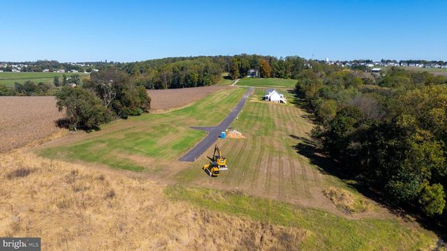 LOT 10 SAVANNAH MODEL HARAMBE OVERLOOK, Shrewsbury, PA 17361