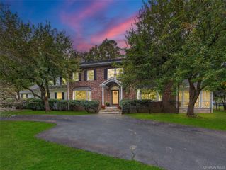 1 Vivian Place, Montebello, NY 10901