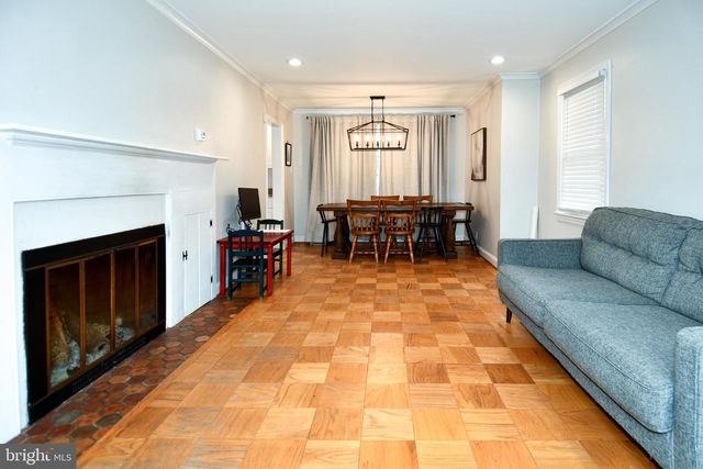 9325 LONG BRANCH PKWY, Silver Spring, MD 20901