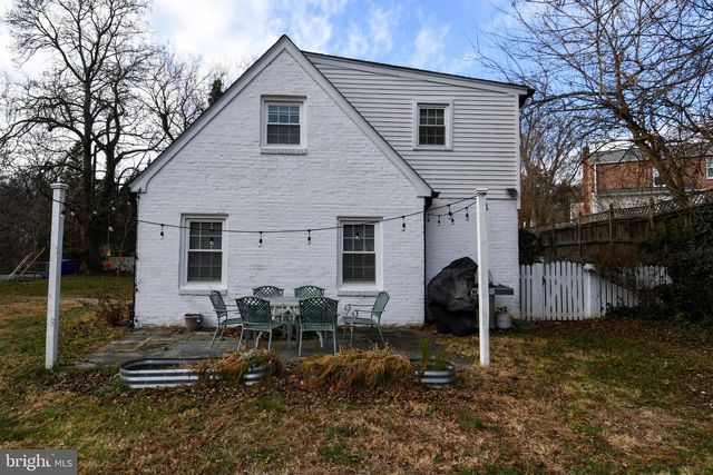 9325 LONG BRANCH PKWY, Silver Spring, MD 20901