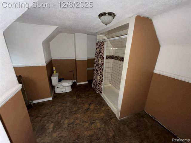 24 W James Street, River Rouge, MI 48218