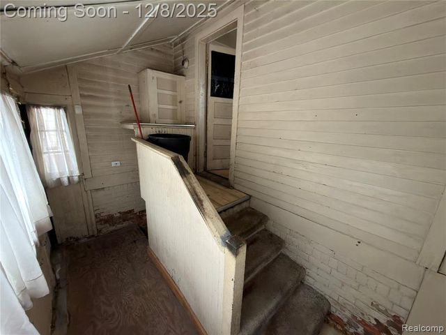 24 W James Street, River Rouge, MI 48218