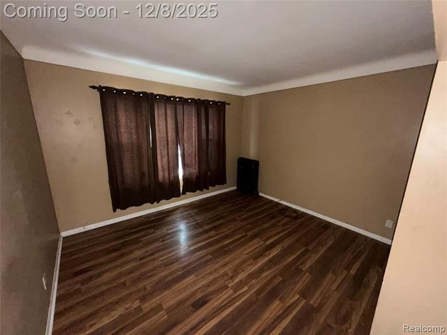 24 W James Street, River Rouge, MI 48218