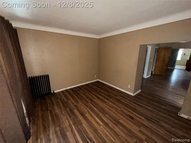 24 W James Street, River Rouge, MI 48218