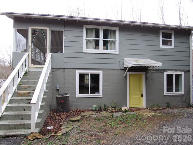 822 Azalea Avenue, Black Mountain, NC 28711