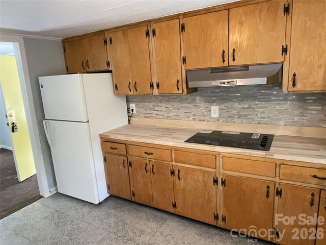 822 Azalea Avenue, Black Mountain, NC 28711