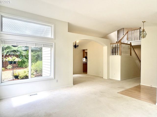 11531 SHELBY ROSE Dr, Oregon City, OR 97045