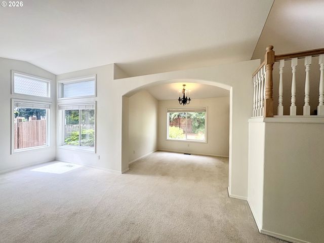 11531 SHELBY ROSE Dr, Oregon City, OR 97045