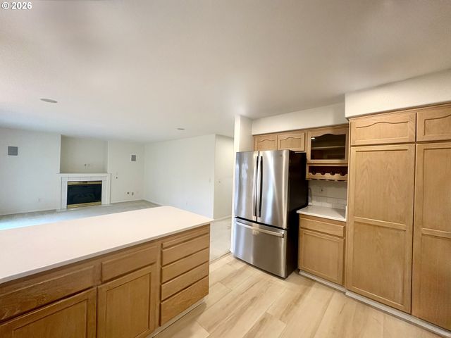 11531 SHELBY ROSE Dr, Oregon City, OR 97045