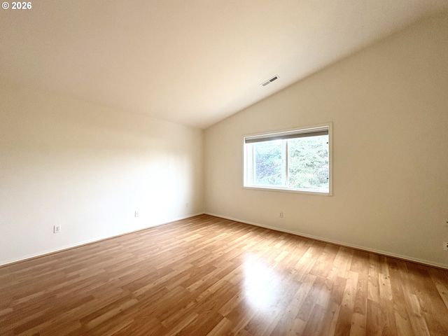 11531 SHELBY ROSE Dr, Oregon City, OR 97045