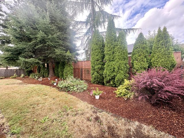 11531 SHELBY ROSE Dr, Oregon City, OR 97045