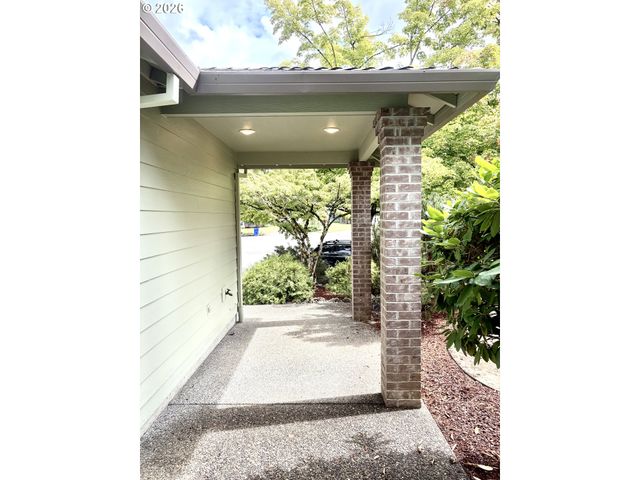 11531 SHELBY ROSE Dr, Oregon City, OR 97045