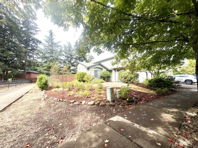 11531 SHELBY ROSE Dr, Oregon City, OR 97045