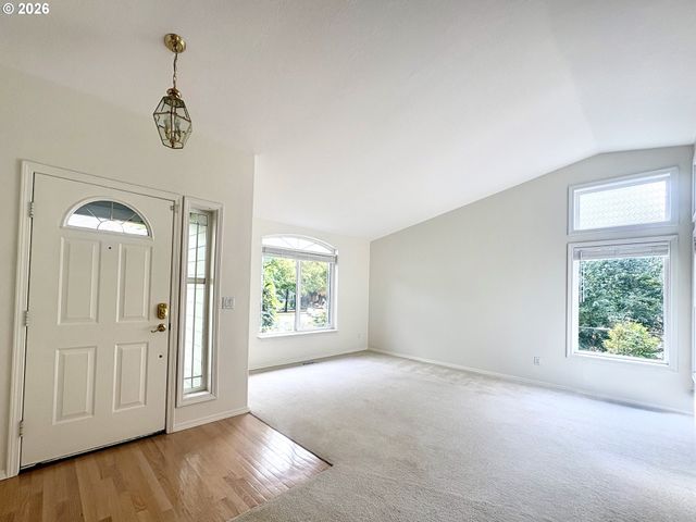 11531 SHELBY ROSE Dr, Oregon City, OR 97045