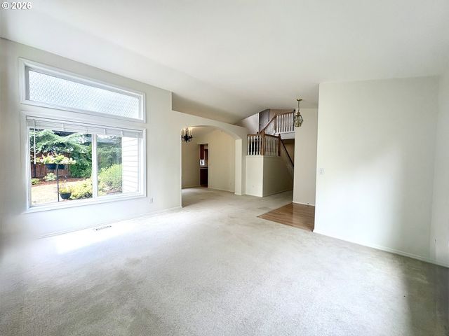 11531 SHELBY ROSE Dr, Oregon City, OR 97045