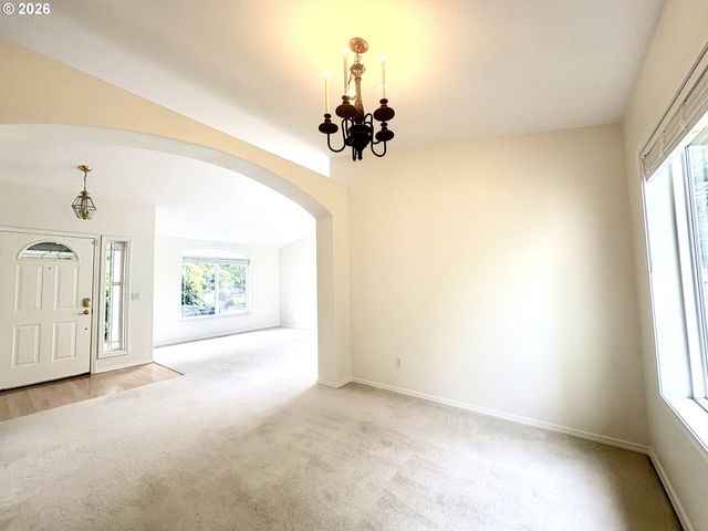 11531 SHELBY ROSE Dr, Oregon City, OR 97045