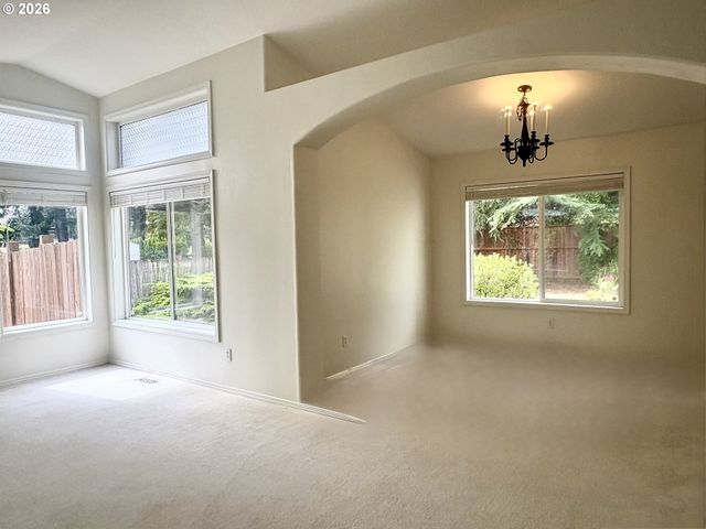 11531 SHELBY ROSE Dr, Oregon City, OR 97045