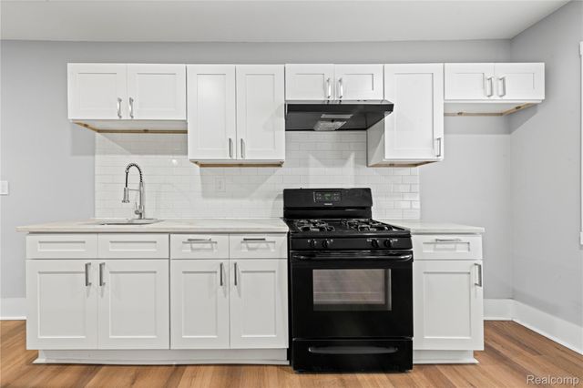 9175 Devonshire Road, Detroit, MI 48224