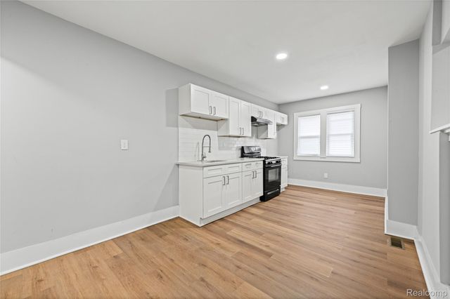 9175 Devonshire Road, Detroit, MI 48224