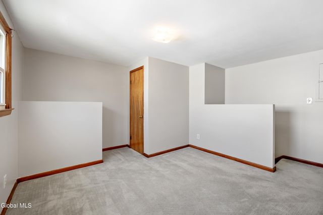 2078 Rensselaer Avenue, Rotterdam, NY 12303