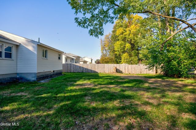 2078 Rensselaer Avenue, Rotterdam, NY 12303