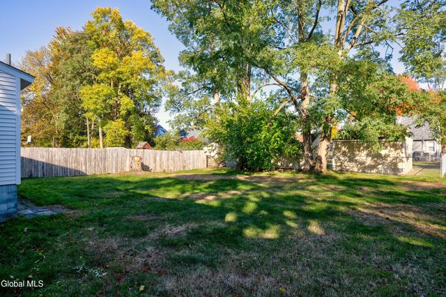 2078 Rensselaer Avenue, Rotterdam, NY 12303