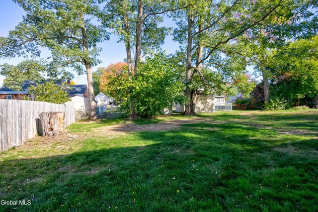 2078 Rensselaer Avenue, Rotterdam, NY 12303